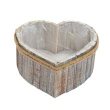Drevený obal v tvare srdca