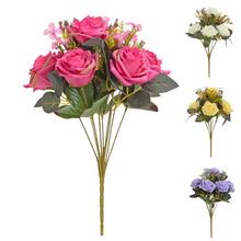 Kytica umelých ruží v mixe farieb.