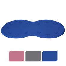 Podložka pod misky v modrej farbe.