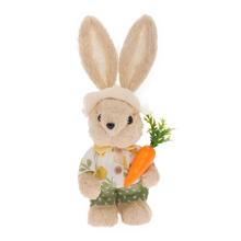 Zajačik s mrkvou v béžovej, žltej a zelenej farbe.