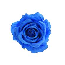 Umelá modrá ruža s priemerom 10 cm.