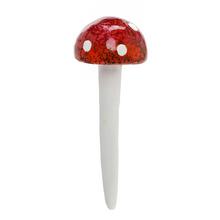 Keramická muchotrávka červenobiela.