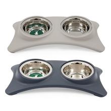 Dvojitá miska pre zvieratá s nerezovými miskami.