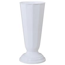 Biela hrobová váza s elegantným dizajnom.