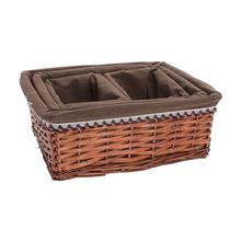 Obdĺžnikový košík s tmavohnedou látkou.