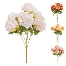 Kytica umelých ruží v mixe farieb.