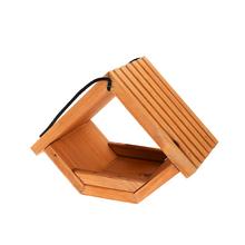 Drevené krmítko pre vtáky