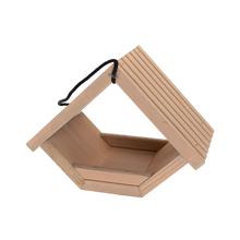 Drevené krmítko pre vtákov