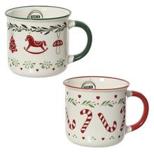 Sada vianočných šálok s perníčkovým vzorom.