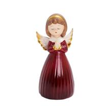 Dekoračný anjel s červeným šatstvom a zlatými detailmi.
