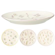 Tanier kameninový s kvetinovým vzorom.