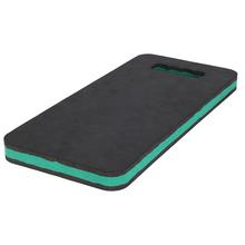 Podložka na kľakn v čiernej a zelenej farbe.