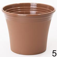 Kvetináč Irys v hnedé farbe s priemerom 25 cm a výškou 20,5 cm.