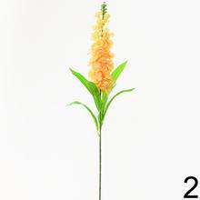 Umelé kvety Mathiola v mixe štyroch farieb, 92 cm vysoké.