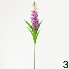 Umelé kvety Mathiola v mixe štyroch farieb, 92 cm vysoké.