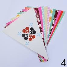 Náhodné narodeninové vlajky v mixe farieb a vzorov.