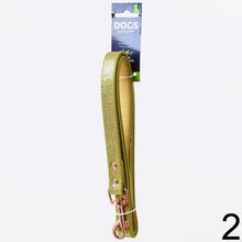 Vodítko pre psov v troch farbách: čierne, strieborné a zlaté.