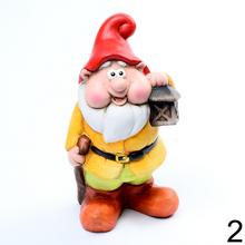 Keramický trpaslík s lampášom a nástrojom, mix farieb.