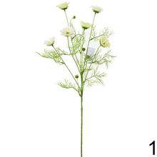 Umelé kvety Gerbera v rôznych farbách.