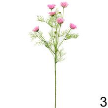 Umelé kvety Gerbera v rôznych farbách.