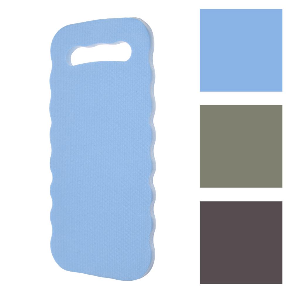 Podložka pod kolená v modrej farbe s ergonomickým tvarom.