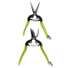 Záhradnícke nožnice s ergonomickými rukoväťami.