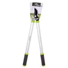 Záhradné nožnice na živý plot s dĺžkou 60 cm.
