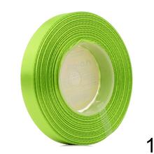 Mix farieb saténových stúh v rôznych odtieňoch.