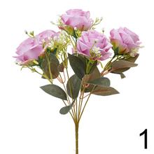 Kytica umelých ruží v mixe farieb.