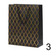 Darčeková taška mix v rôznych farbách.