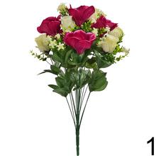 Kytica umelých kvetov s ružami a magnóliami v mixe farieb.