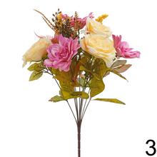 Kytica umelých kvetov s ružami a dahlia v mixe farieb.