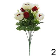 Kytica umelých kvetov s ružami a pivóniami v mixe farieb.