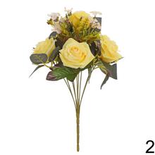 Kytica umelých ruží v mixe farieb.