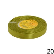 Mix farieb saténových stúh v rôznych odtieňoch.