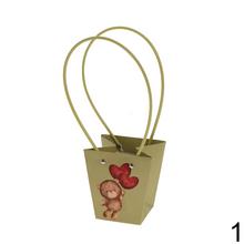 Taška s motívom medvedíka a srdca v mix farbách.