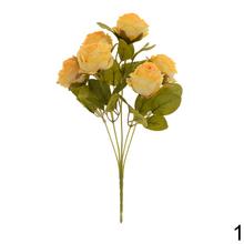 Kytica umelých ruží v mixe farieb.