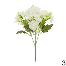 Kytica umelých ruží v mixe farieb.