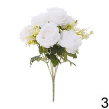 Kytica umelých ruží v mixe farieb.