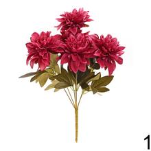 Umelá kytica dahlia v mixe farieb.