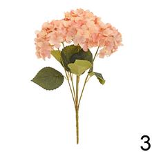 Umelé kvety hortenzie v jesenných farbách.