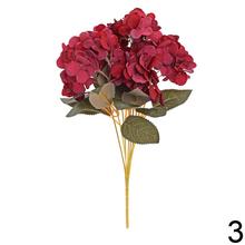 Kytica umelých hortenzií v mixe farieb.