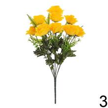 Kytica umelých ruží v mixe farieb.