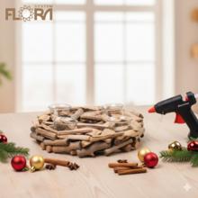 Adventný svietnik z dreva s pohárikmi na sviečky.