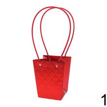 Taška na kvety v mix farbách, červená, zelená a zlatá.