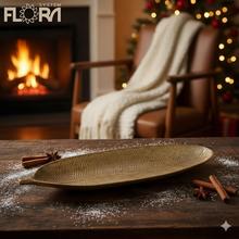 Zlatá tácka v tvare listu