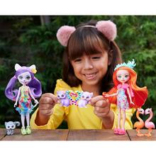 Bábika Enchantimals Sunshine Beach s lemurkou Lorindou