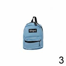 Minibatôžtek BAgo! M v rôznych farbách.