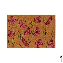 Kokosová rohožka s motívom kvetov a motýľov.