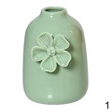 Váza na kvety z porcelánu v troch farbách.